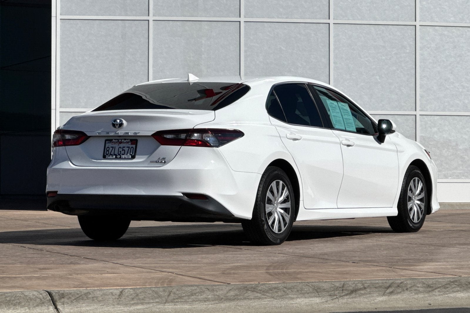2022 Toyota Camry Hybrid LE