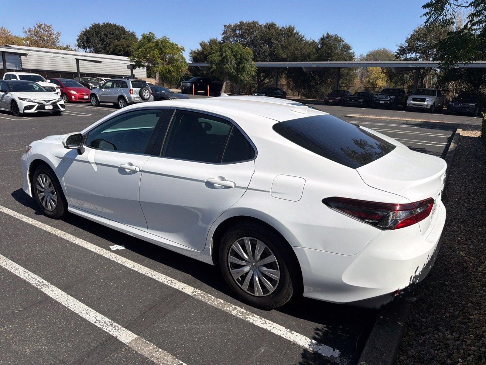 2022 Toyota Camry Hybrid LE
