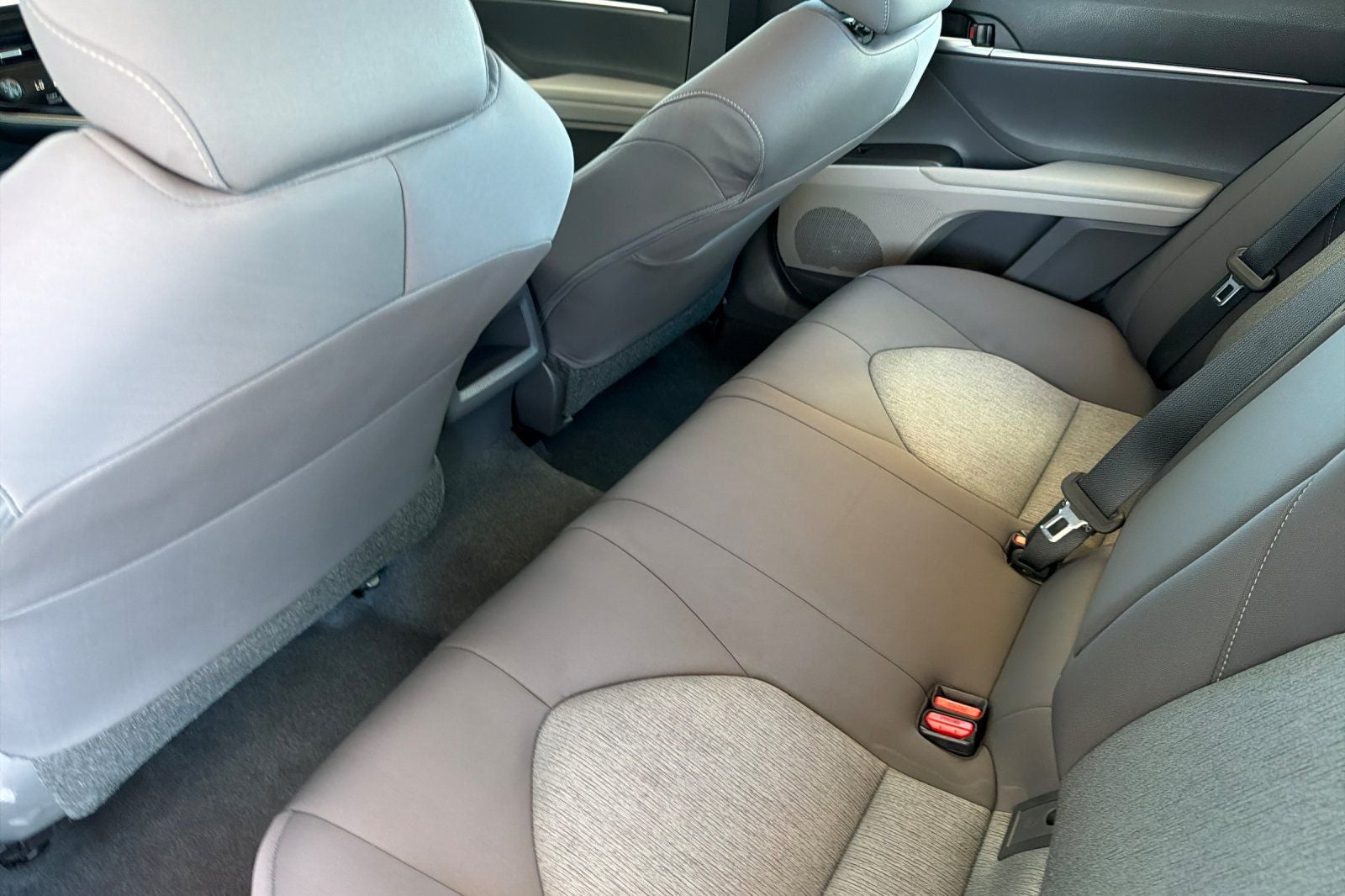 2021 Toyota Camry Hybrid LE