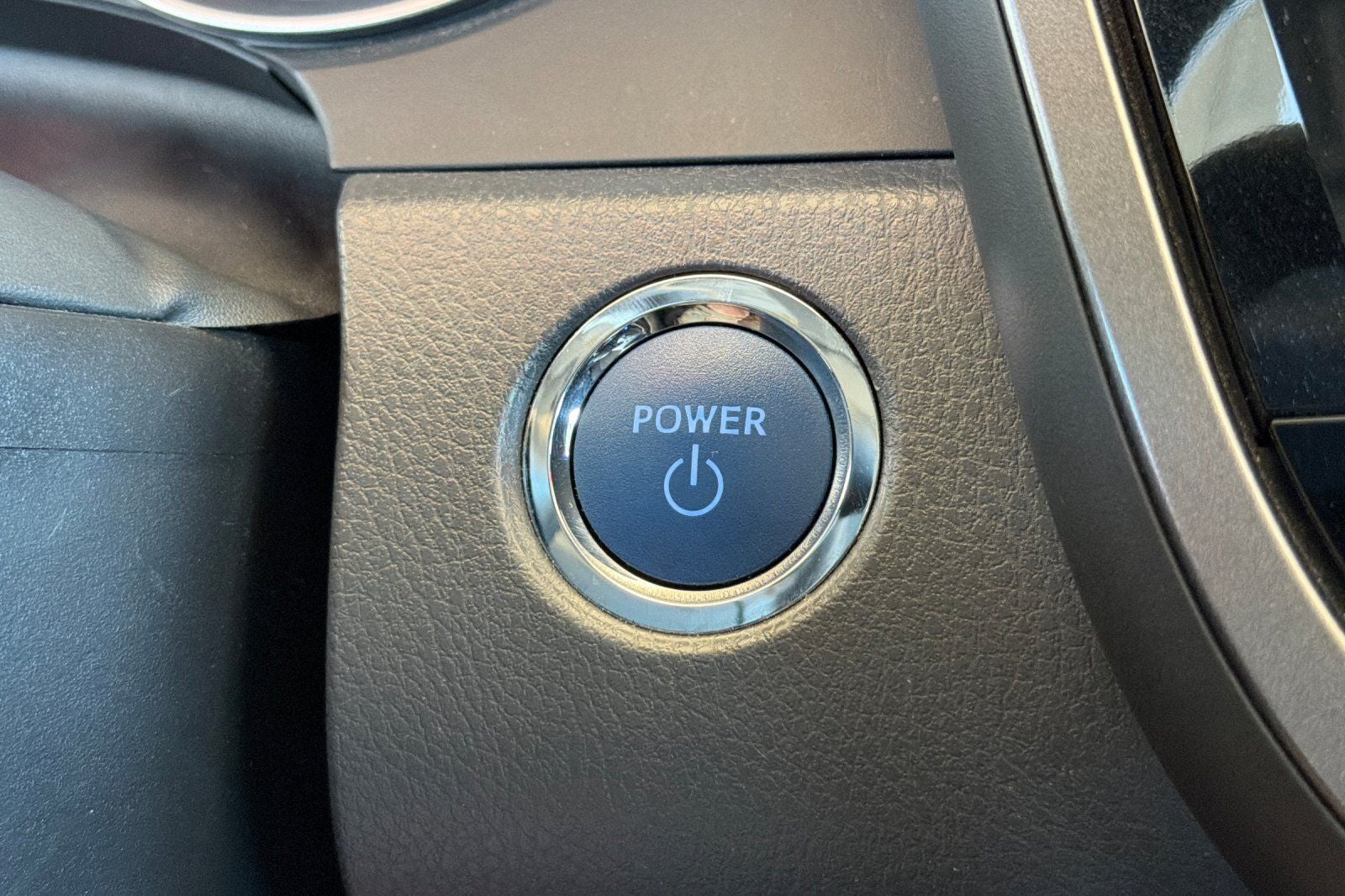 2021 Toyota Camry Hybrid LE