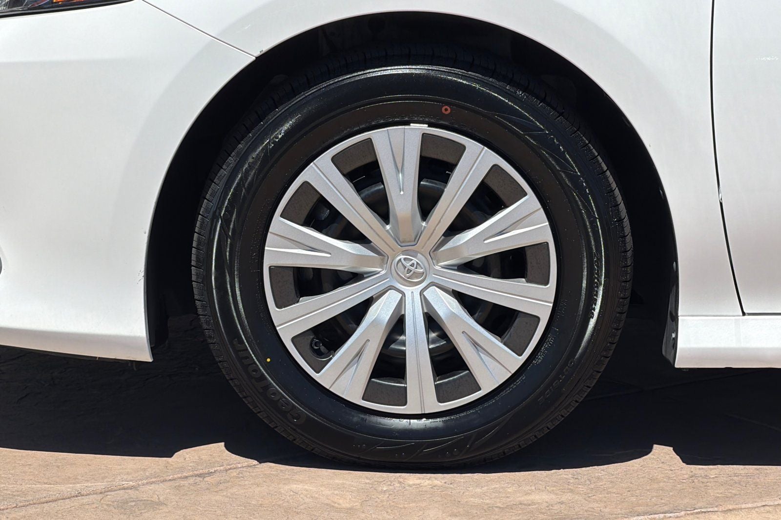 2021 Toyota Camry Hybrid LE