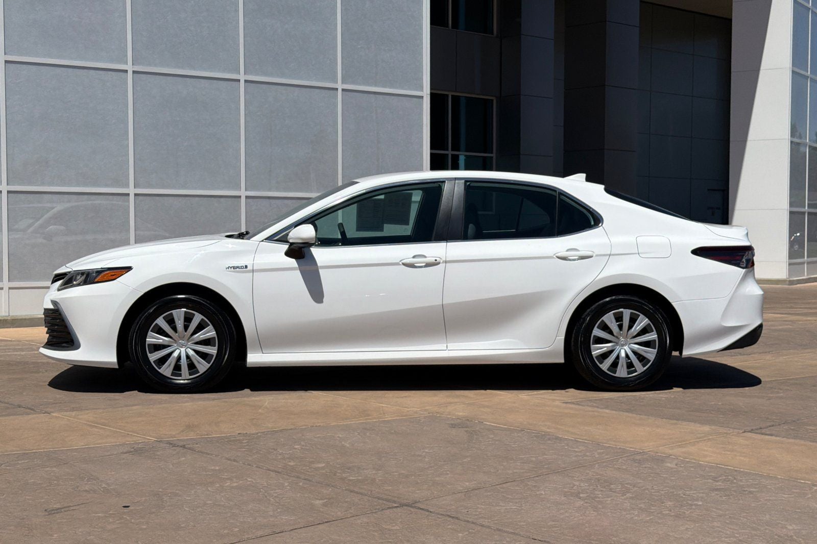 2021 Toyota Camry Hybrid LE