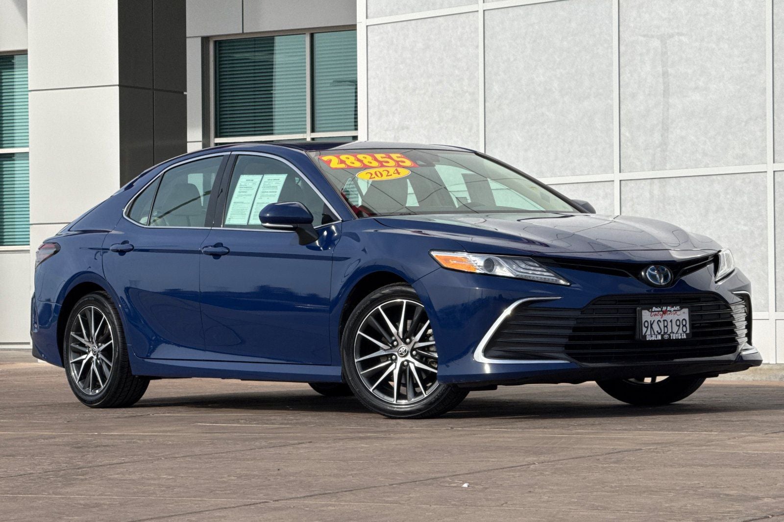 2024 Toyota Camry Hybrid XLE
