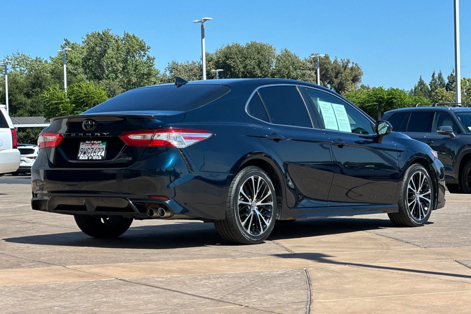 2020 Toyota Camry SE