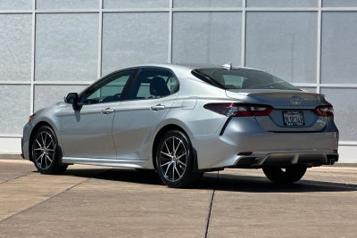 2024 Toyota Camry SE