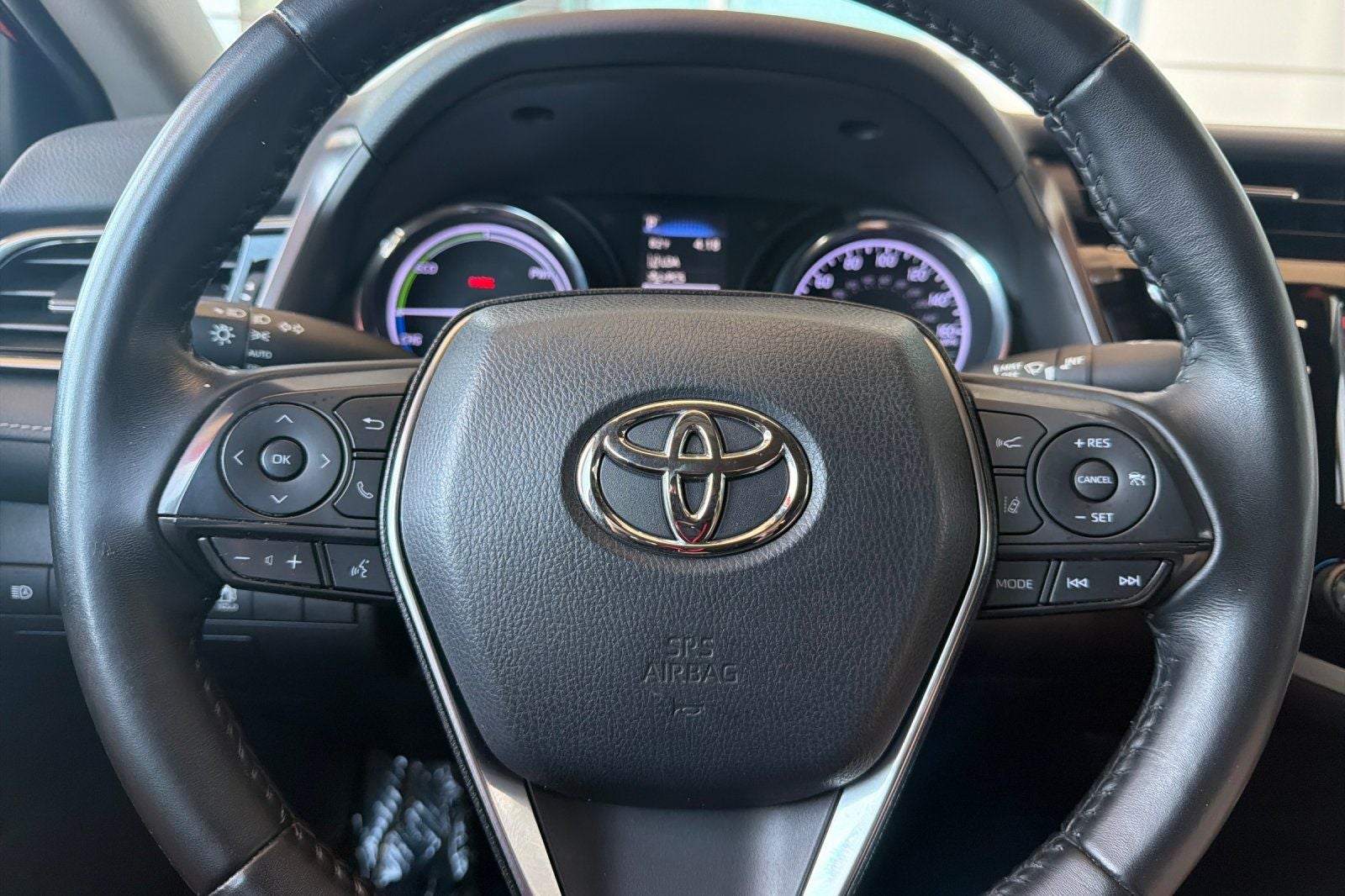 2020 Toyota Camry Hybrid SE