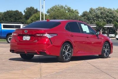 2020 Toyota Camry Hybrid SE