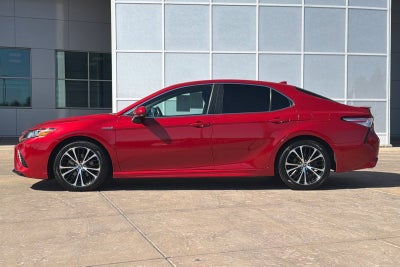 2020 Toyota Camry Hybrid SE