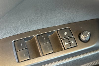 2023 Toyota Camry Hybrid SE