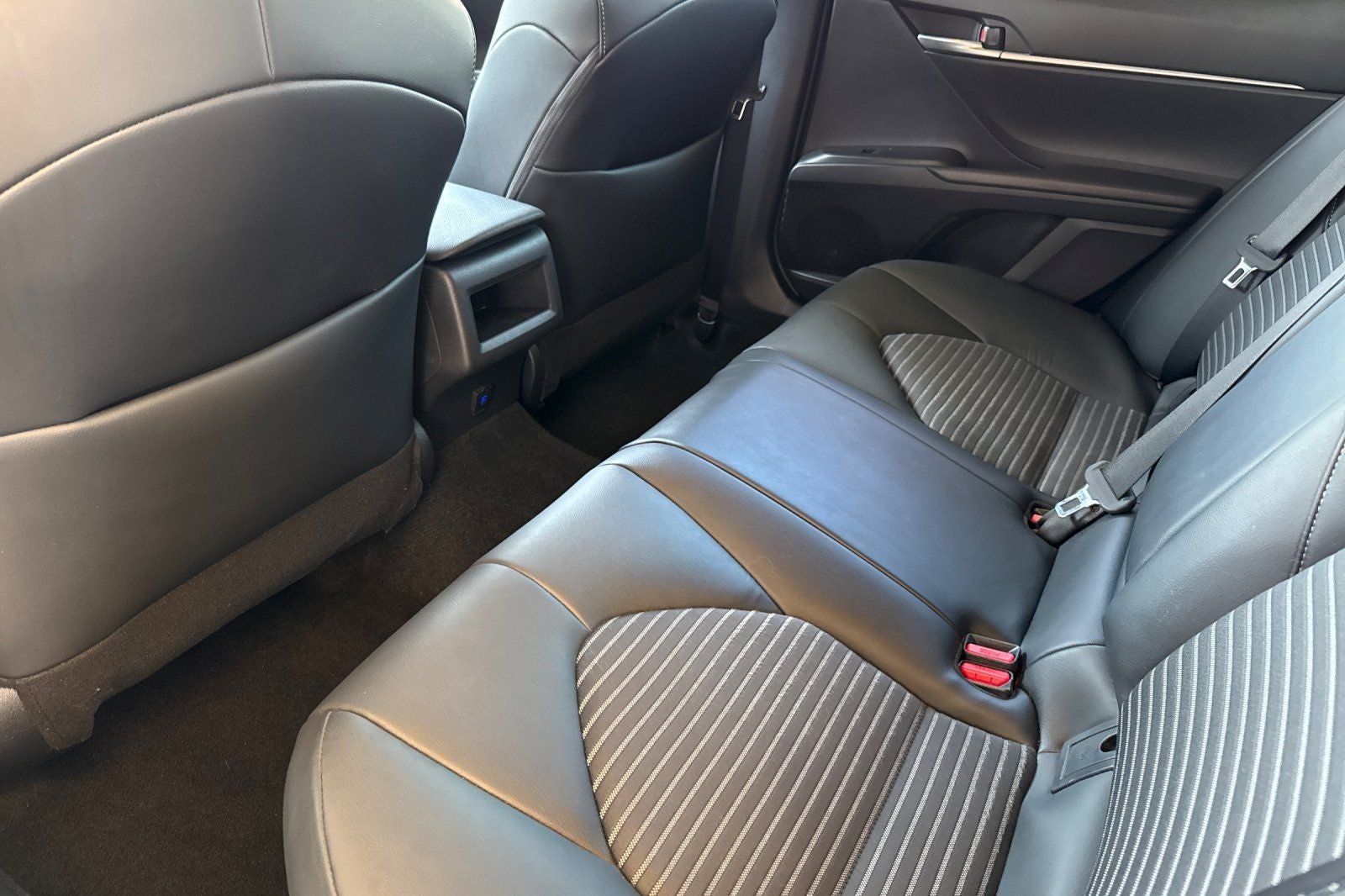 2023 Toyota Camry Hybrid SE