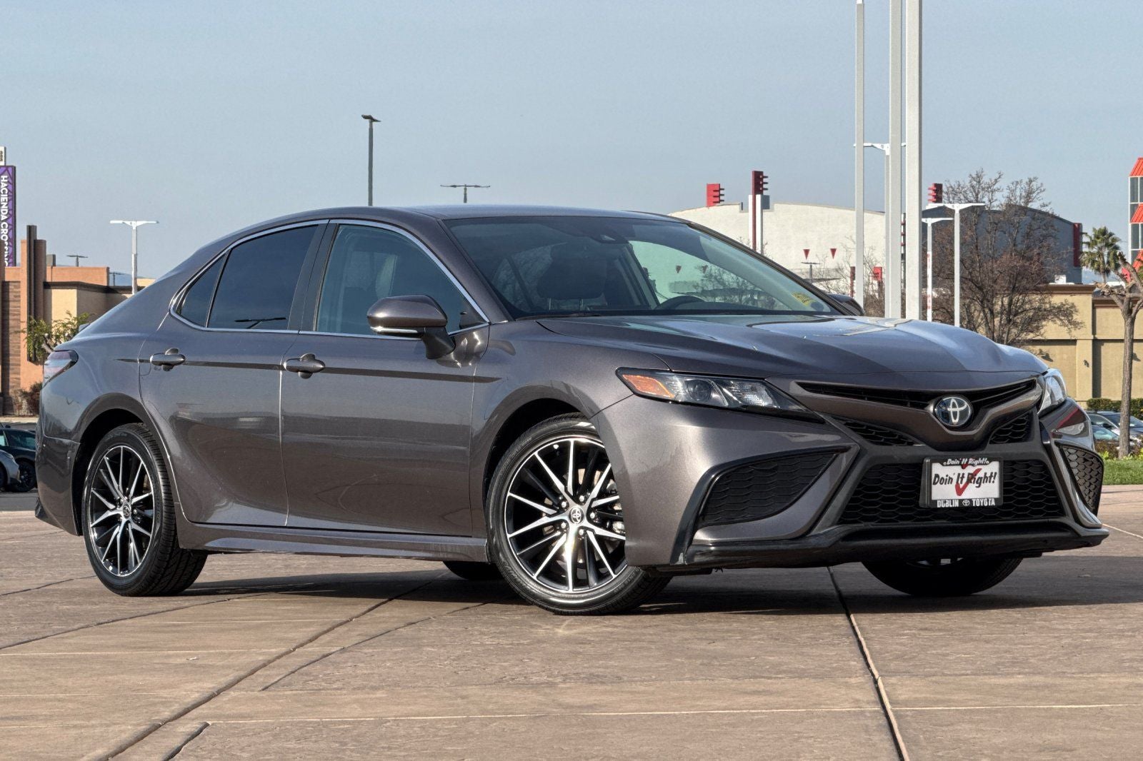 2023 Toyota Camry Hybrid SE