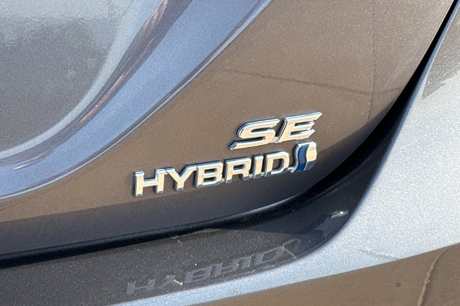 2023 Toyota Camry Hybrid SE