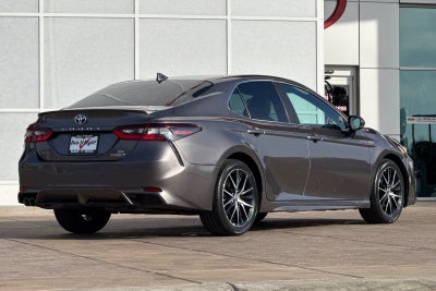 2023 Toyota Camry Hybrid SE