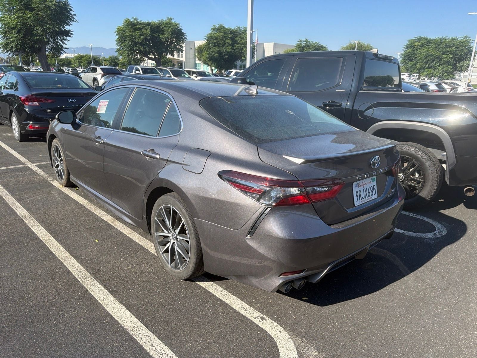 2024 Toyota Camry Hybrid SE