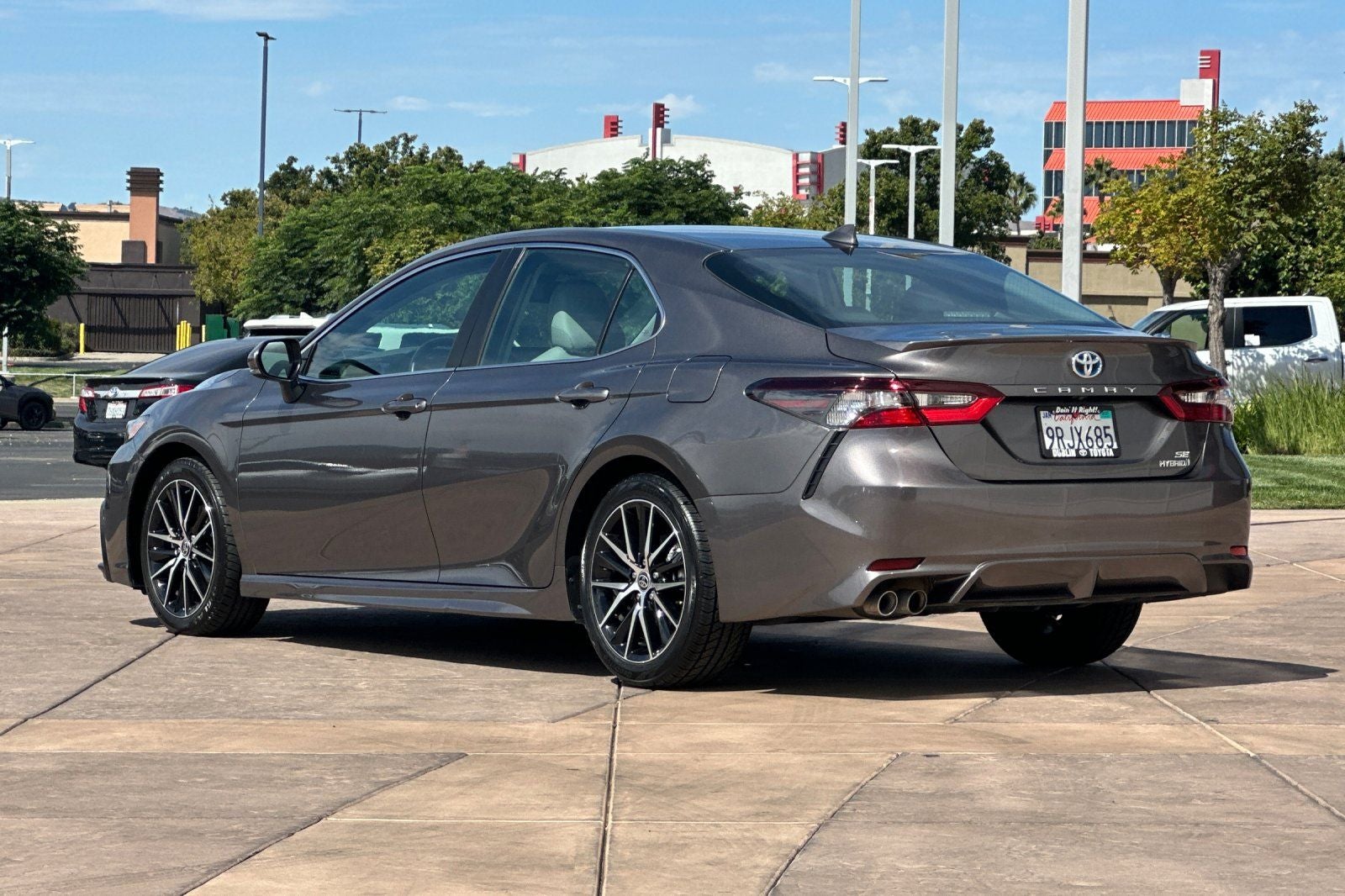2024 Toyota Camry Hybrid SE
