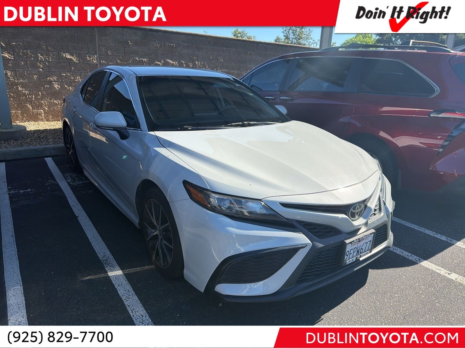 2023 Toyota Camry SE's photo