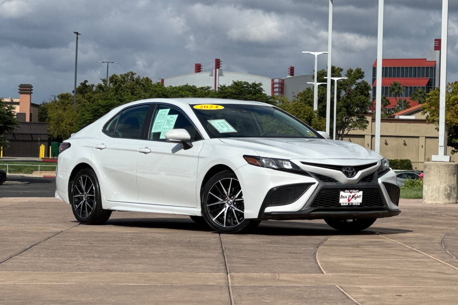 2024 Toyota Camry SE