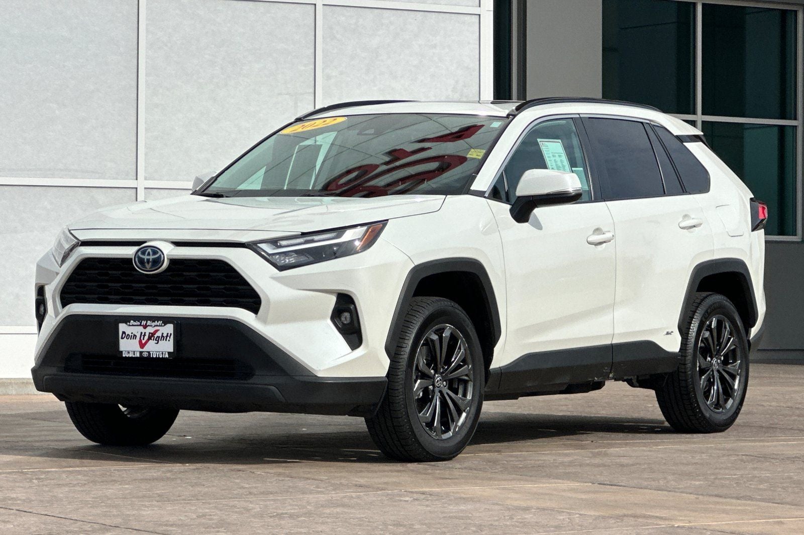 2022 Toyota RAV4 Hybrid XLE Premium