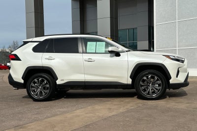 2022 Toyota RAV4 Hybrid XLE Premium