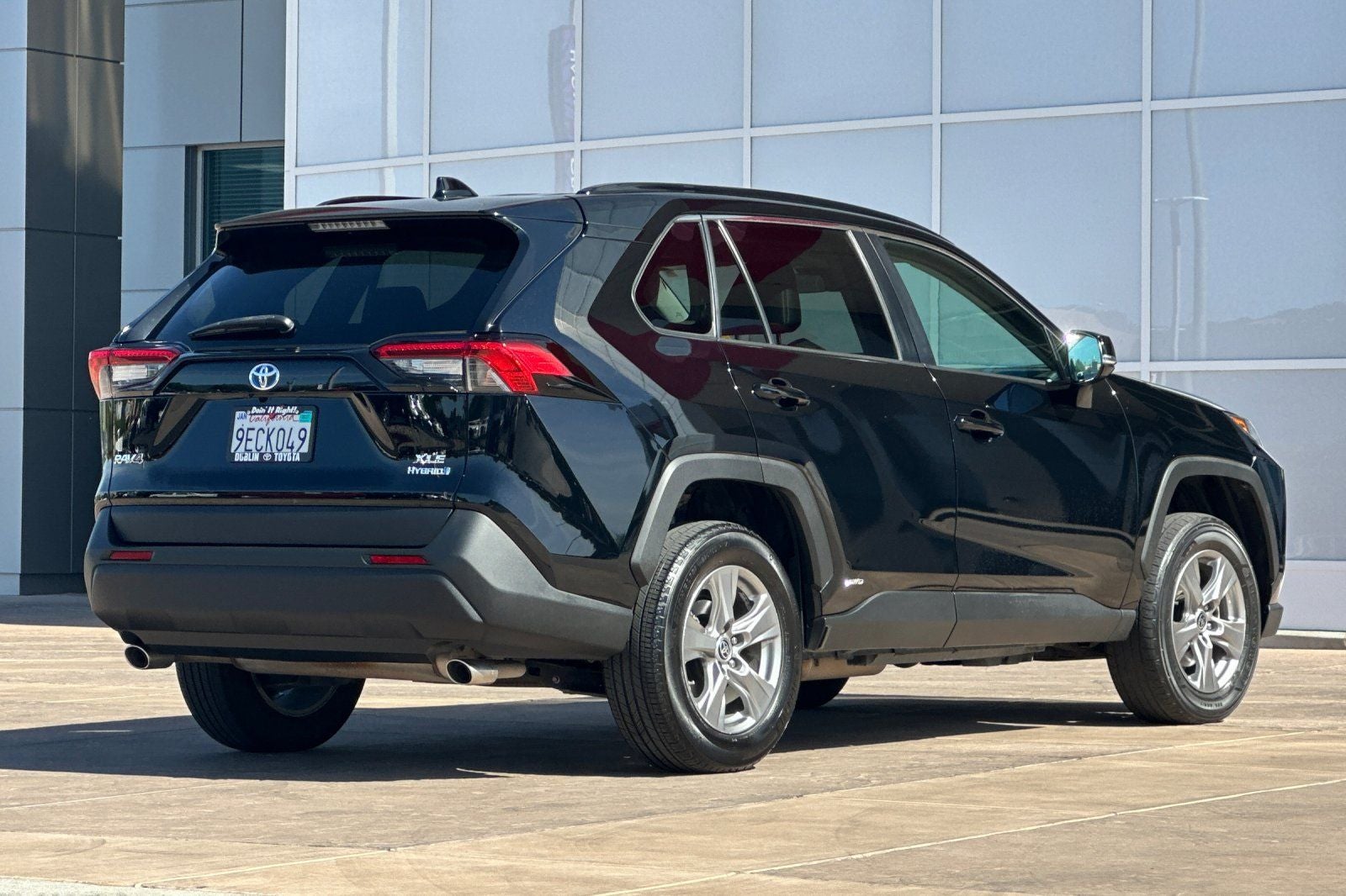 2022 Toyota RAV4 Hybrid XLE Premium