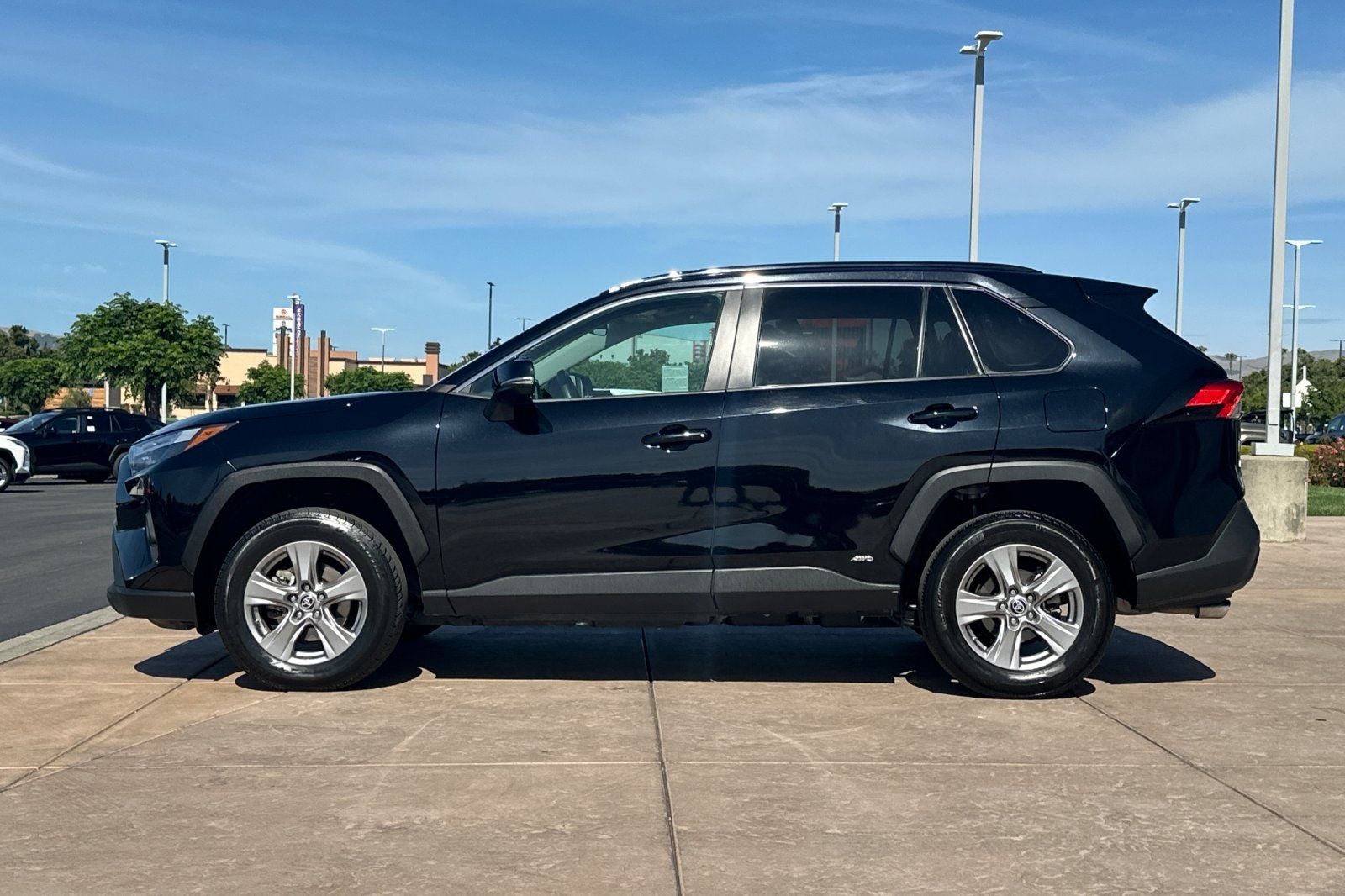 2022 Toyota RAV4 Hybrid XLE Premium