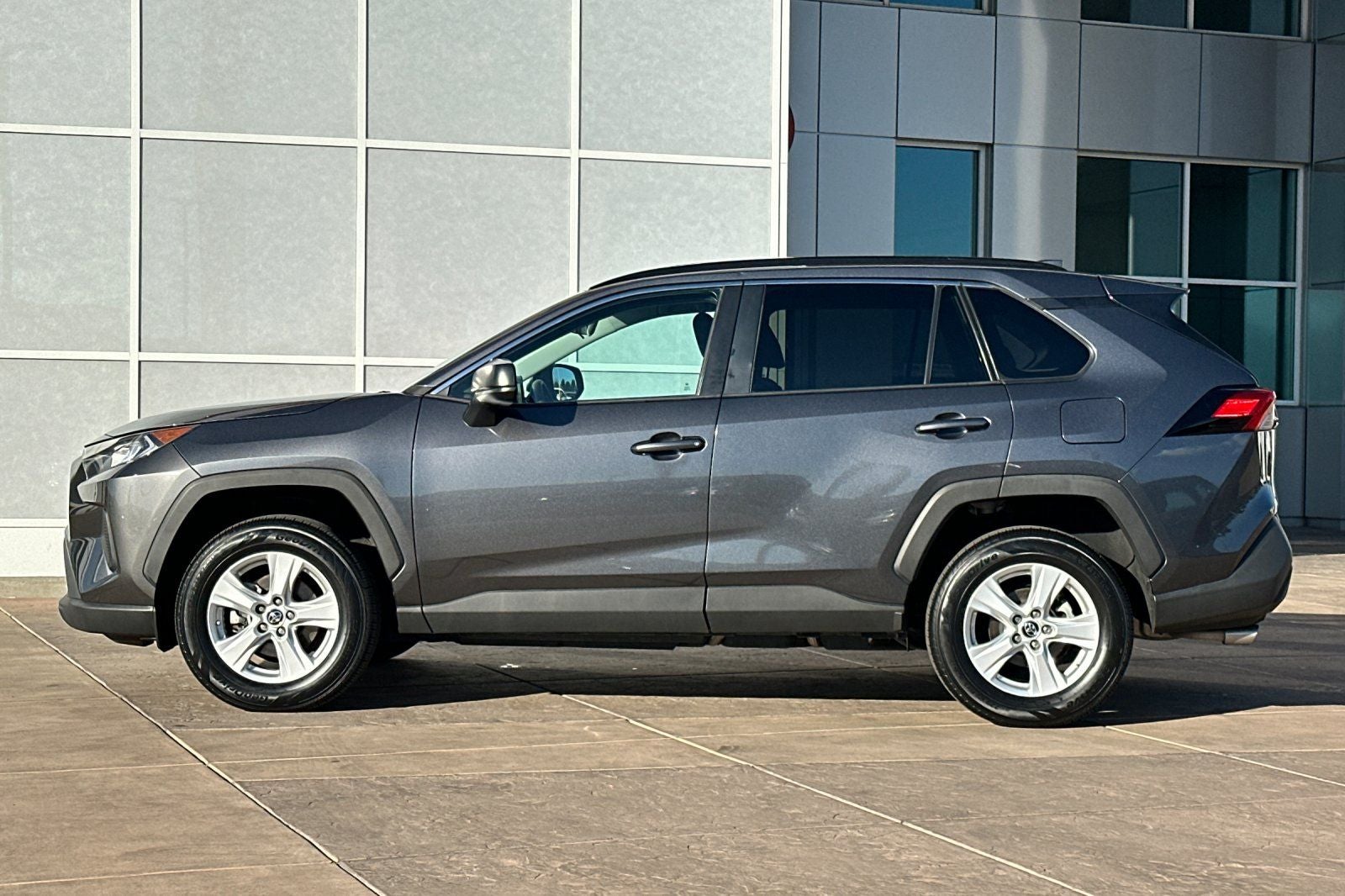 2021 Toyota RAV4 Hybrid LE