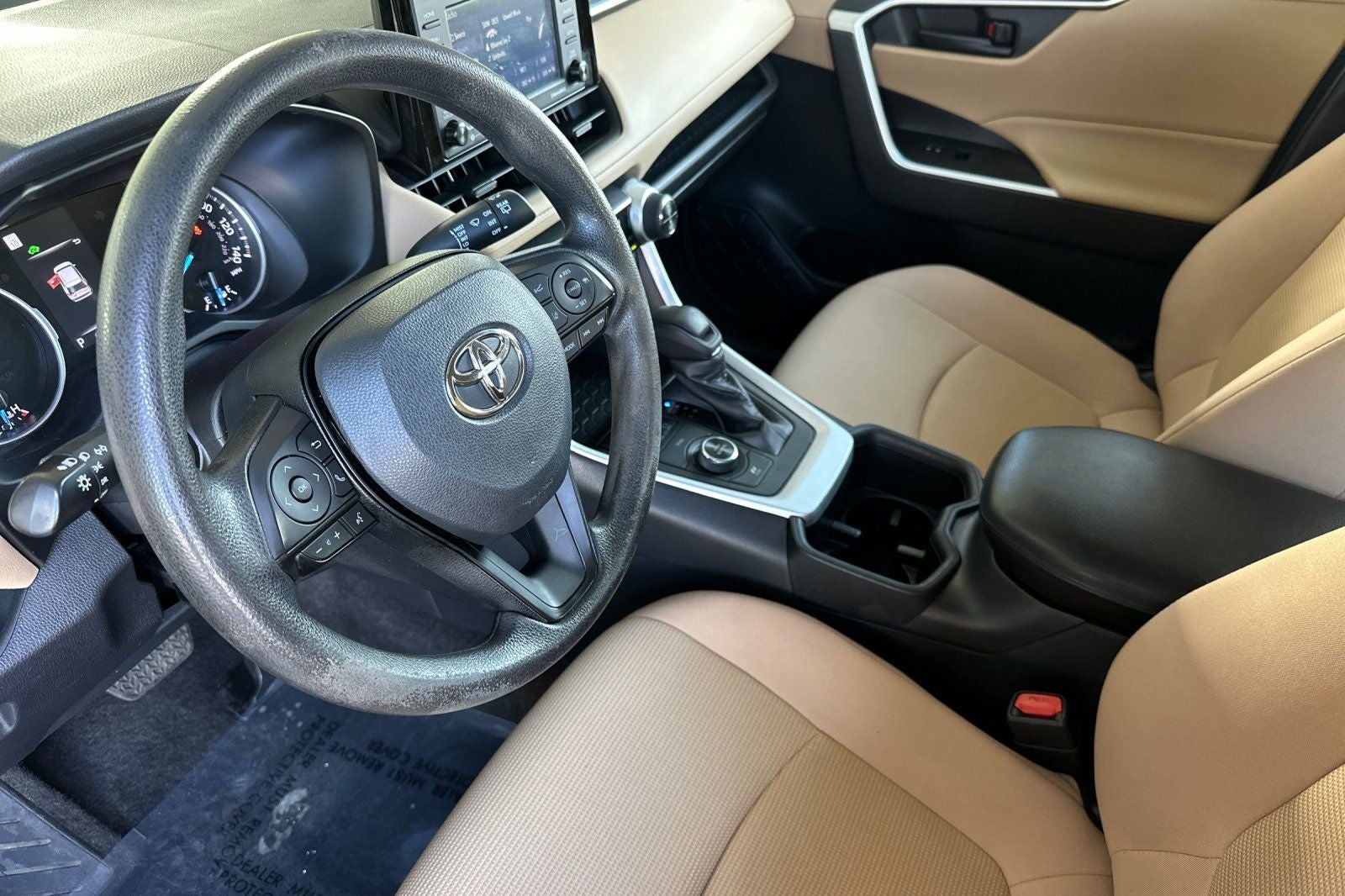 2022 Toyota RAV4 Hybrid LE