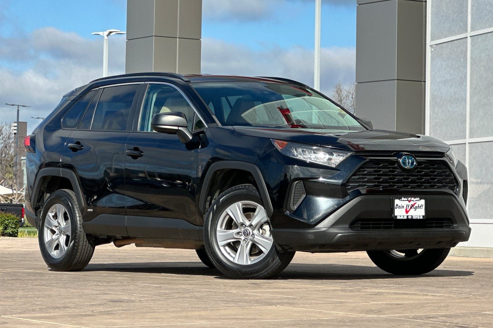 2022 Toyota RAV4 Hybrid LE