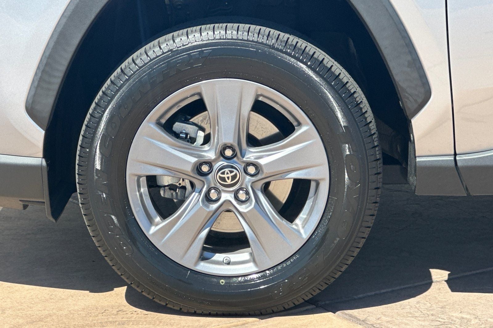 2023 Toyota RAV4 Hybrid LE