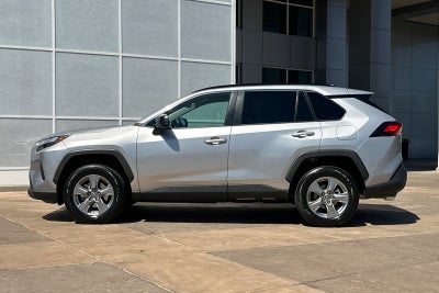 2023 Toyota RAV4 Hybrid LE