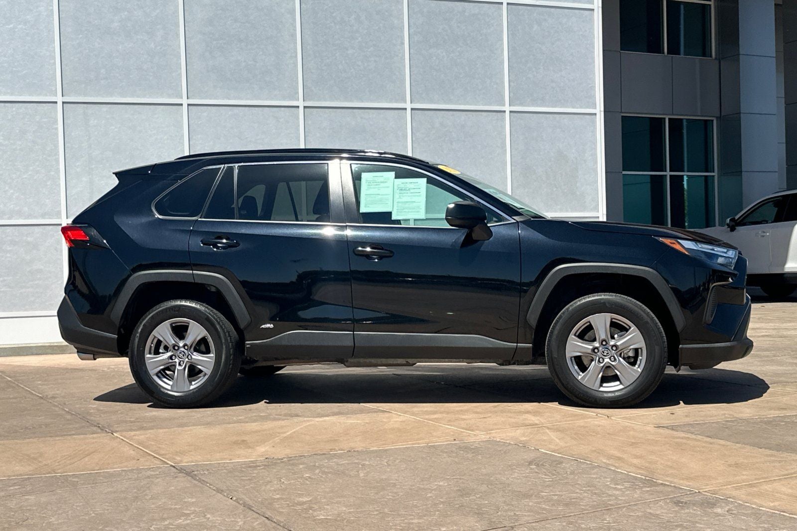 2023 Toyota RAV4 Hybrid LE