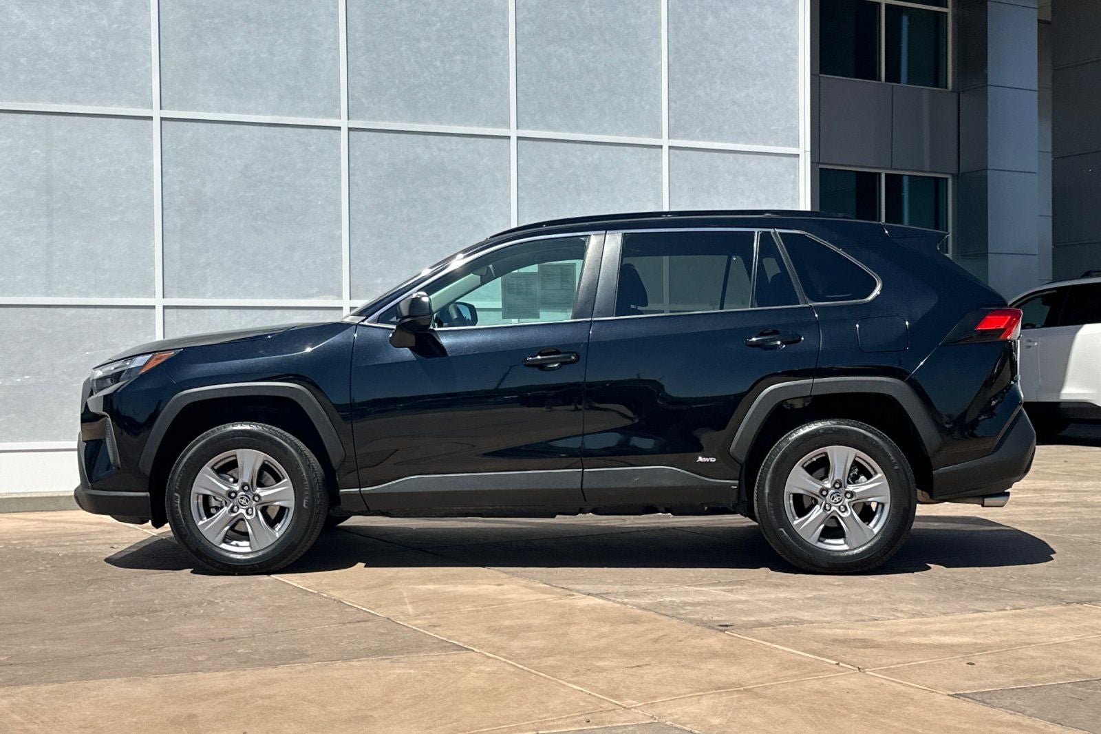2023 Toyota RAV4 Hybrid LE
