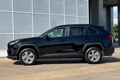 2022 Toyota RAV4 Hybrid LE