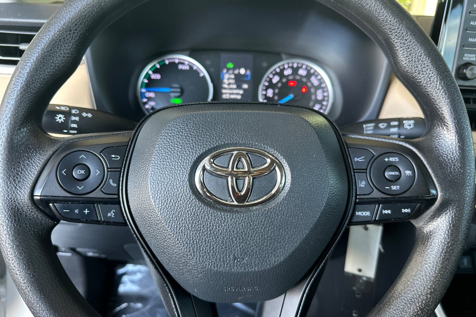 2022 Toyota RAV4 Hybrid LE