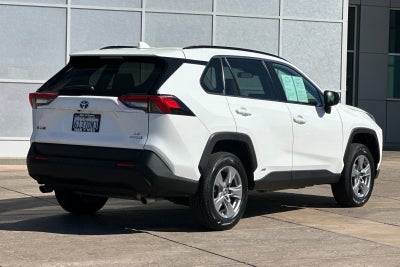2022 Toyota RAV4 Hybrid LE