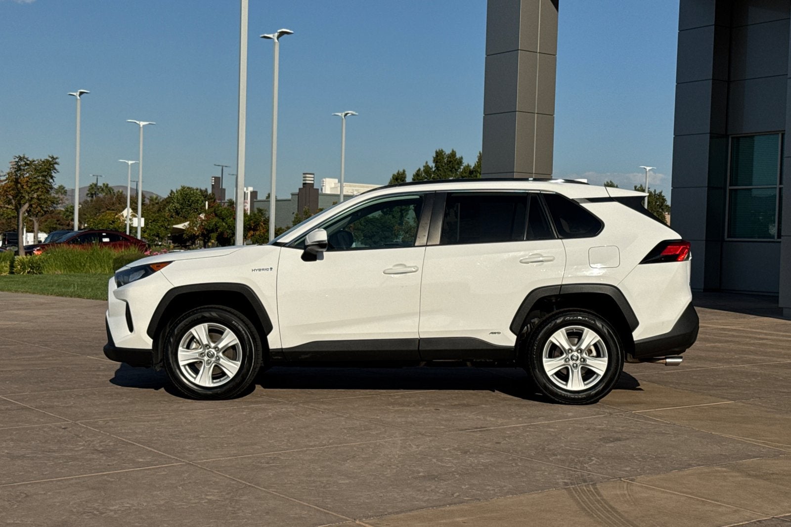 2021 Toyota RAV4 Hybrid LE