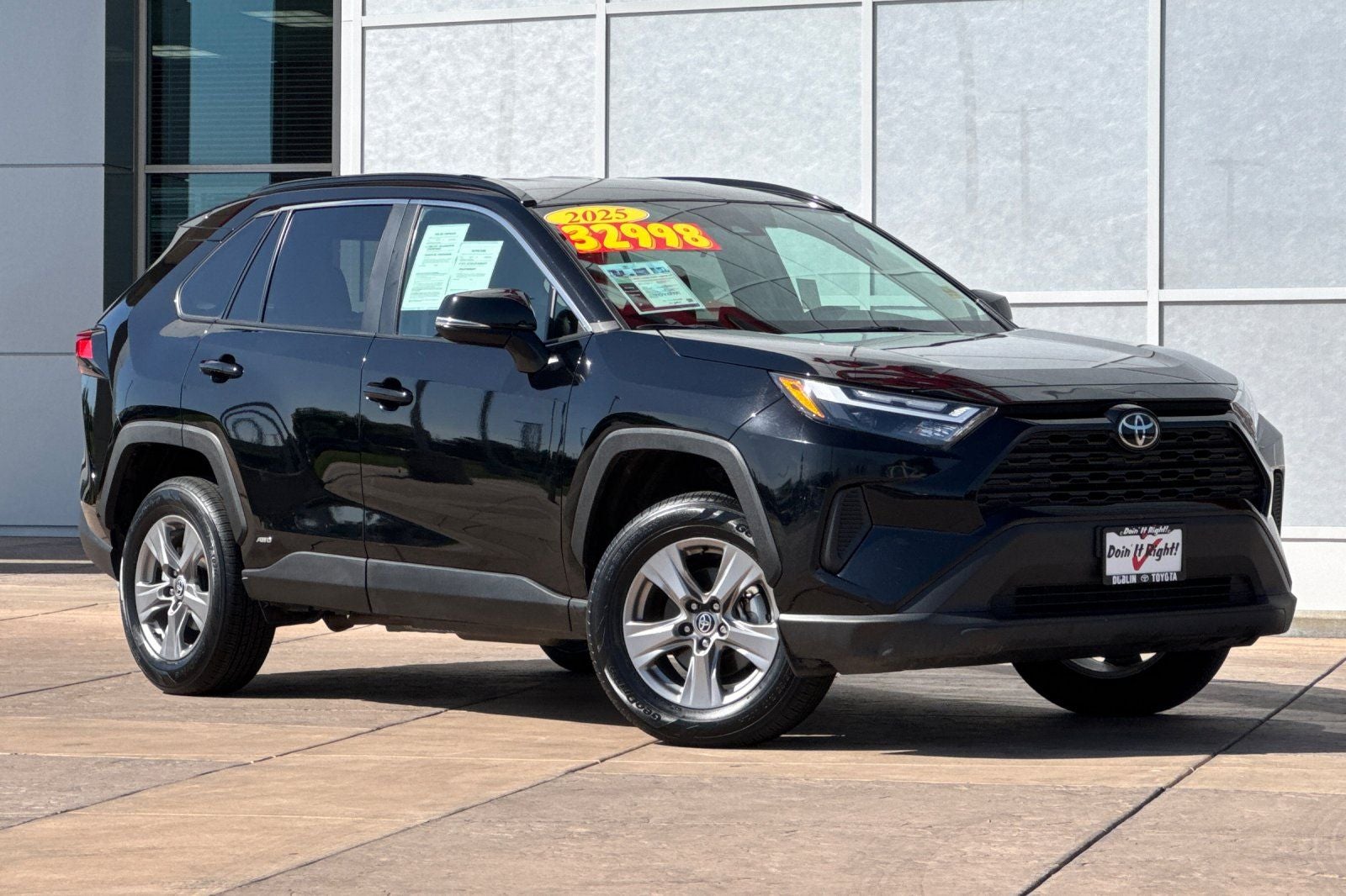 2025 Toyota RAV4 Hybrid LE