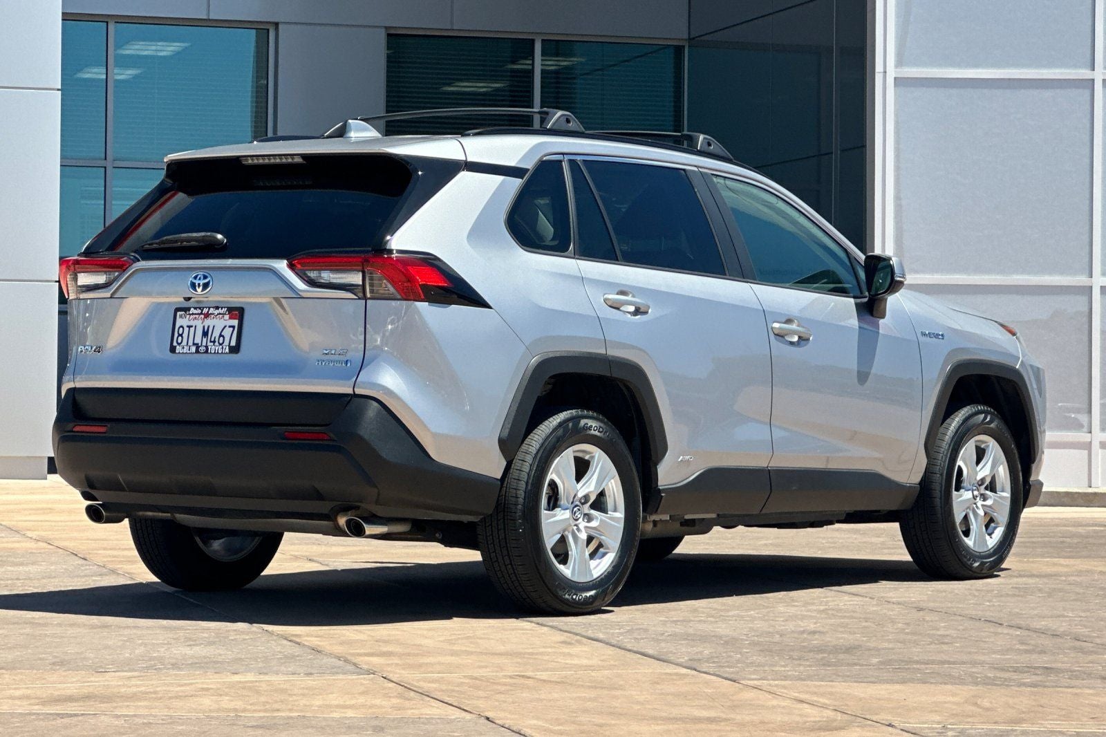 2021 Toyota RAV4 Hybrid XLE