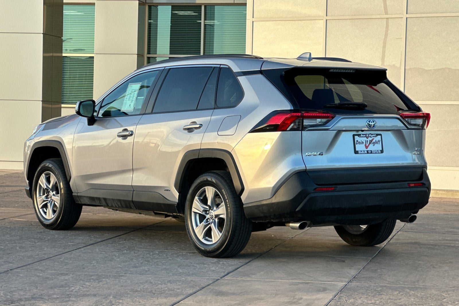 2024 Toyota RAV4 Hybrid XLE