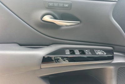 2022 Lexus ES 300h