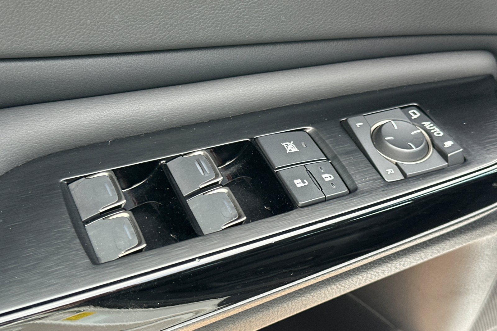 2022 Lexus ES 300h