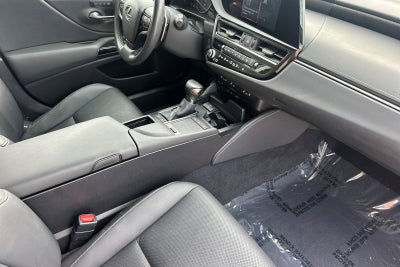 2022 Lexus ES 300h