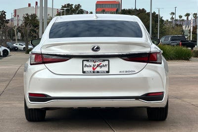 2022 Lexus ES 300h