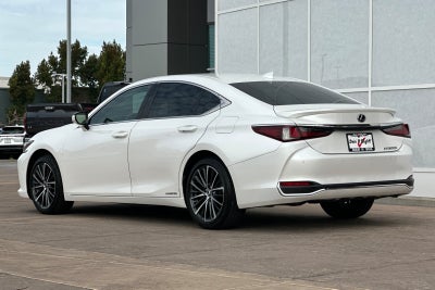 2022 Lexus ES 300h