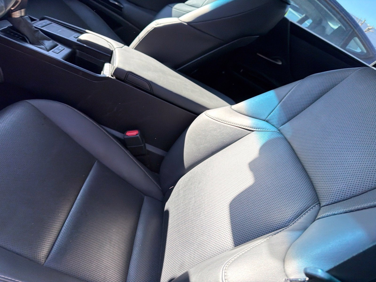 2022 Lexus ES 300h