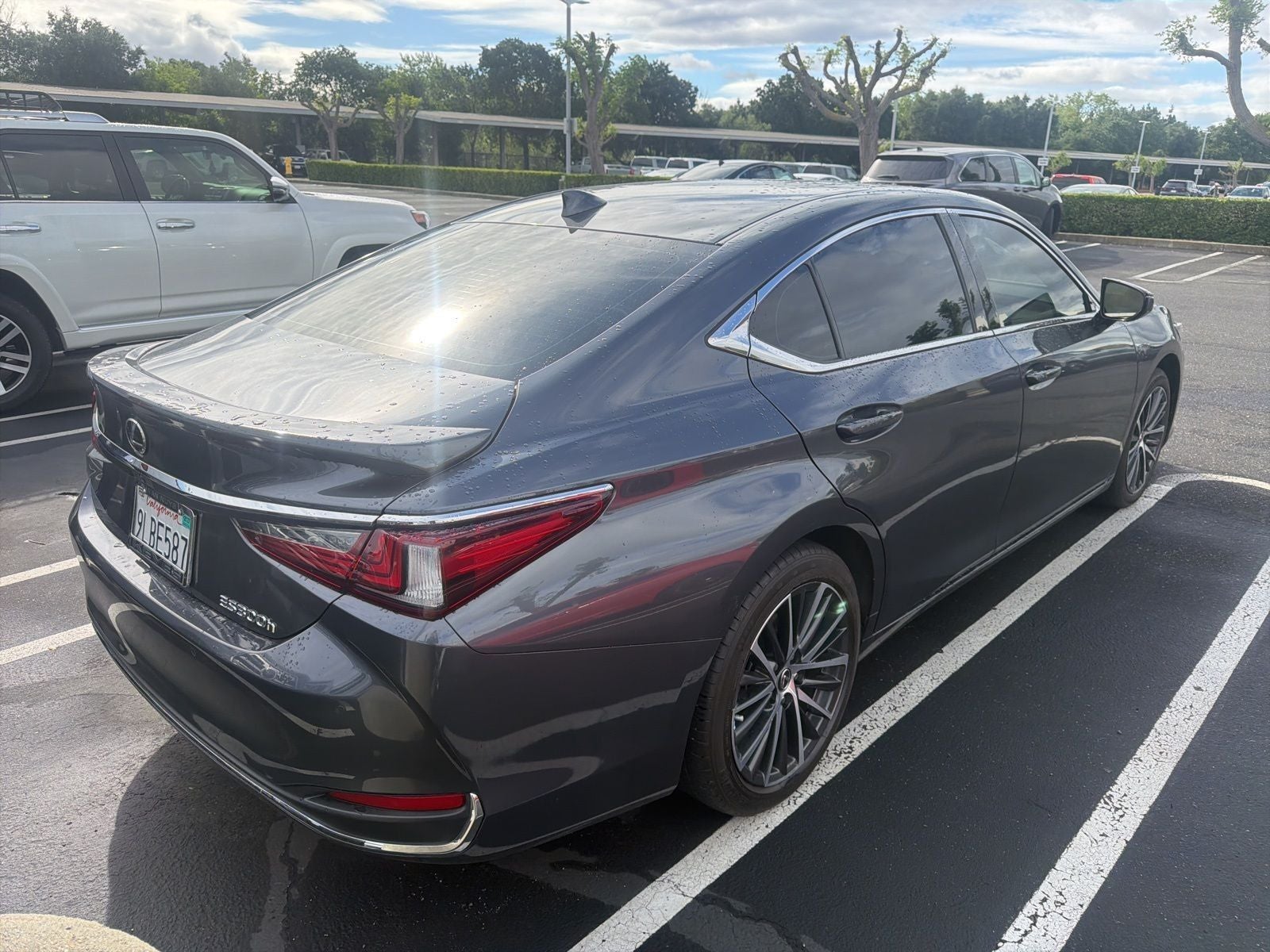 2024 Lexus ES 300h