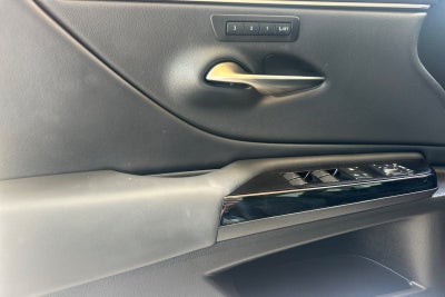 2025 Lexus ES 300h