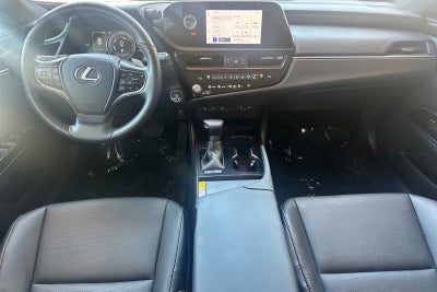 2025 Lexus ES 300h