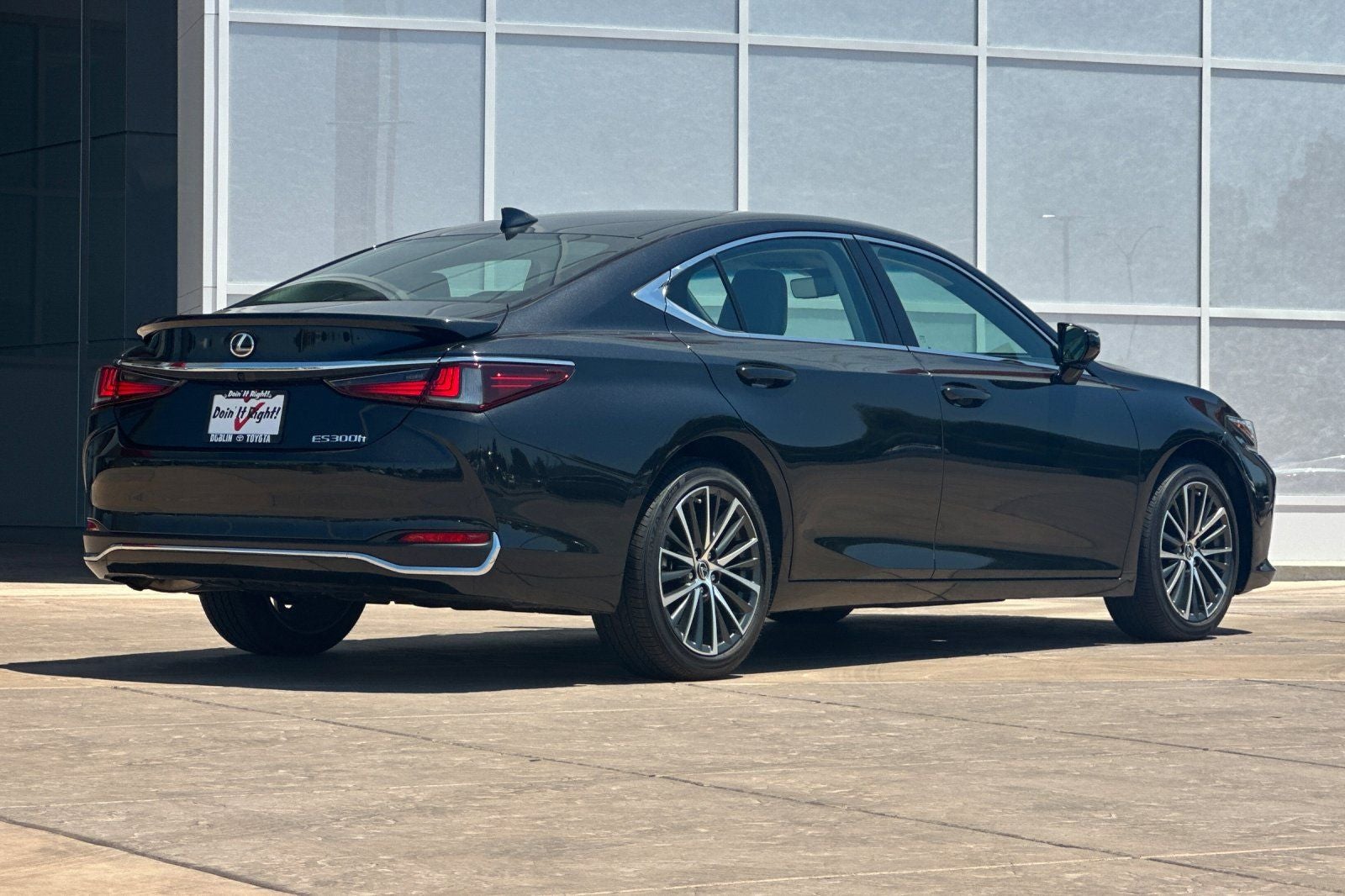 2025 Lexus ES 300h