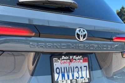 2026 Toyota Grand Highlander Hybrid XLE